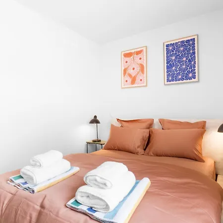 Lakes - 3 Bedroom
