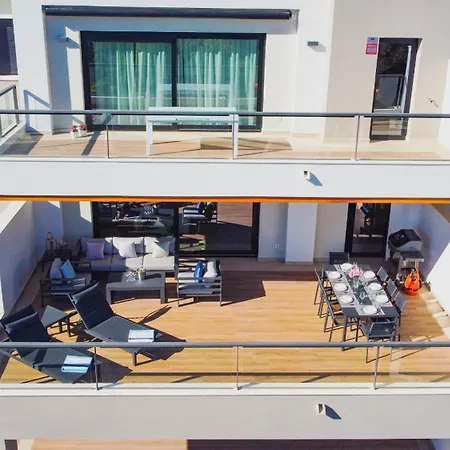 Lakes - 3 Bedroom Apartment Marbella