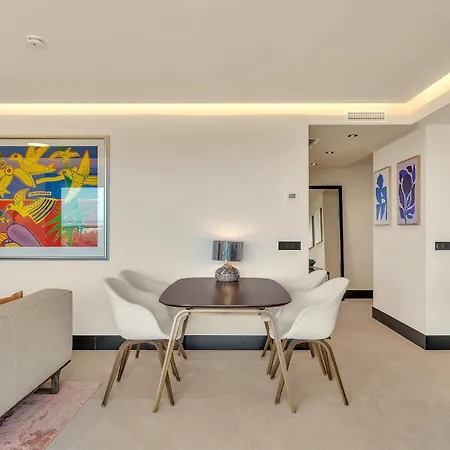 Apartament - 3 Bedroom Luxury By Finest
