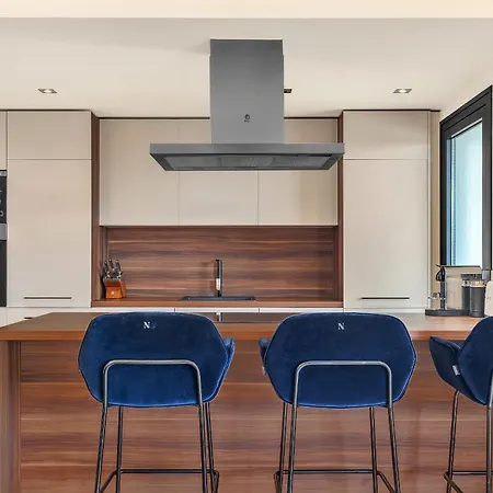 - 3 Bedroom Luxury By Finest